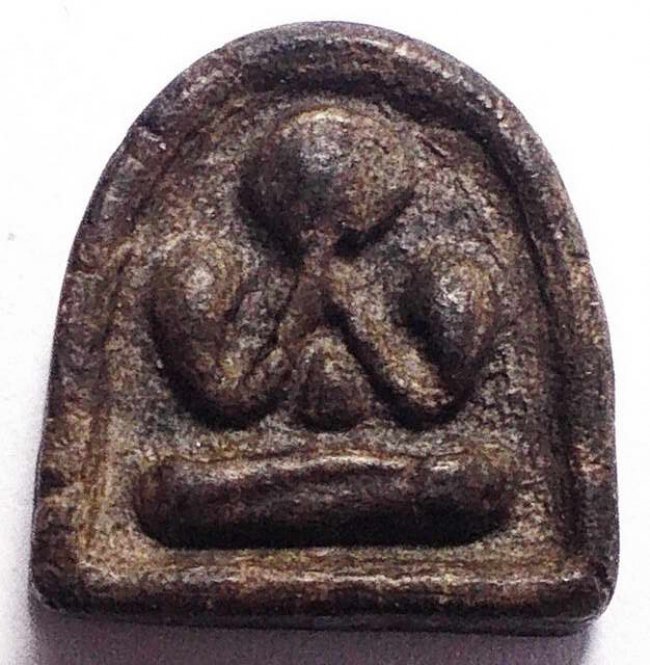 ปิดตาหลังยันต์กระบองไข้ว เจ้าคุณศรี วัดอ่างศิลา ชลบุรี พิมพ์นักกล้ามเล็ก 