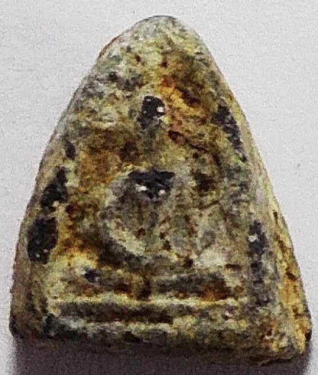 สมเด็จปิลันทน์ พิมพ์หยดแป้ง 