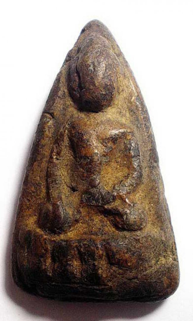  พระกริ่งเนื้อดินผสมผงครึ่งซีก ท่านเจ้าคุณศรี (สนธิ์) วัดสุทัศน์ ปี 2495