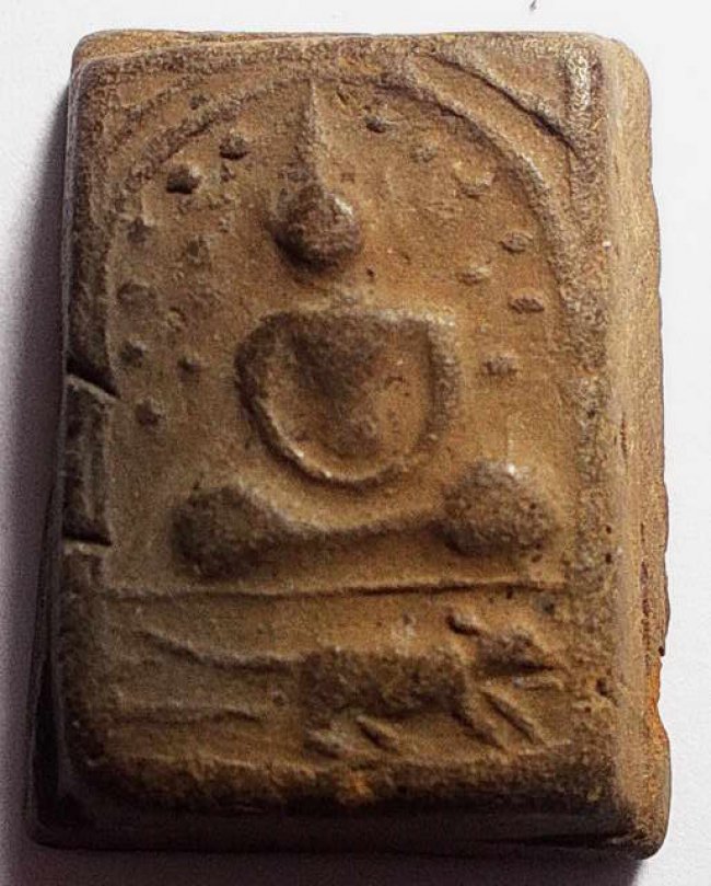 พระเนื้อดิน 12 ราศี หลวงพ่อเล็ก วัดท่าอิฐ พ.ศ. 2484 ปีชวด ทรงหนู จ.ฉะเชิงเทรา 