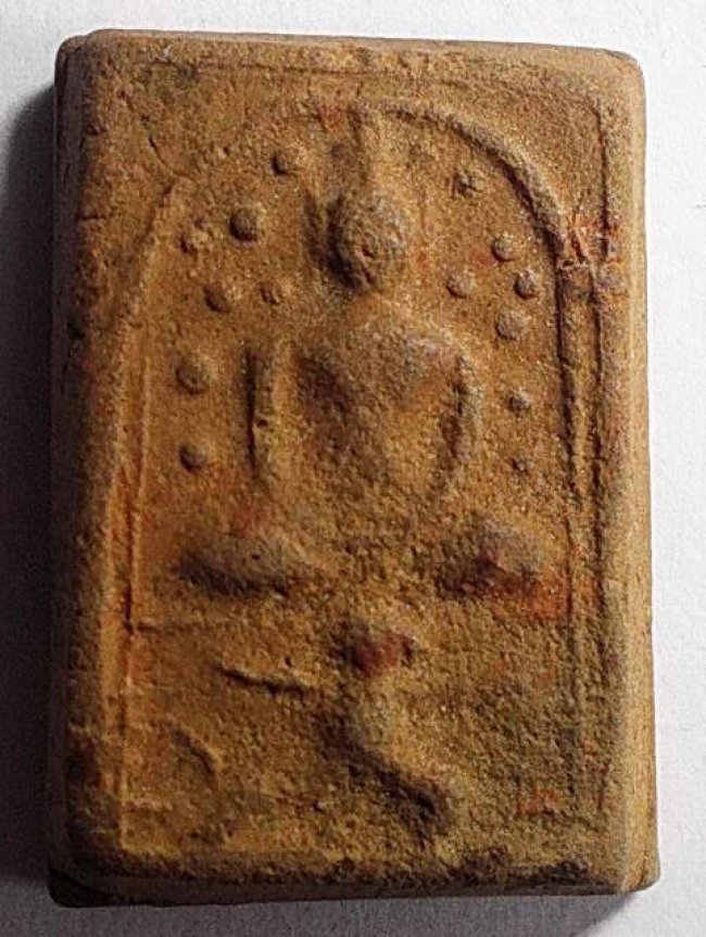 พระเนื้อดิน 12 ราศี หลวงพ่อเล็ก วัดท่าอิฐ พ.ศ. 2484 ปีวอก จ.ฉะเชิงเทรา