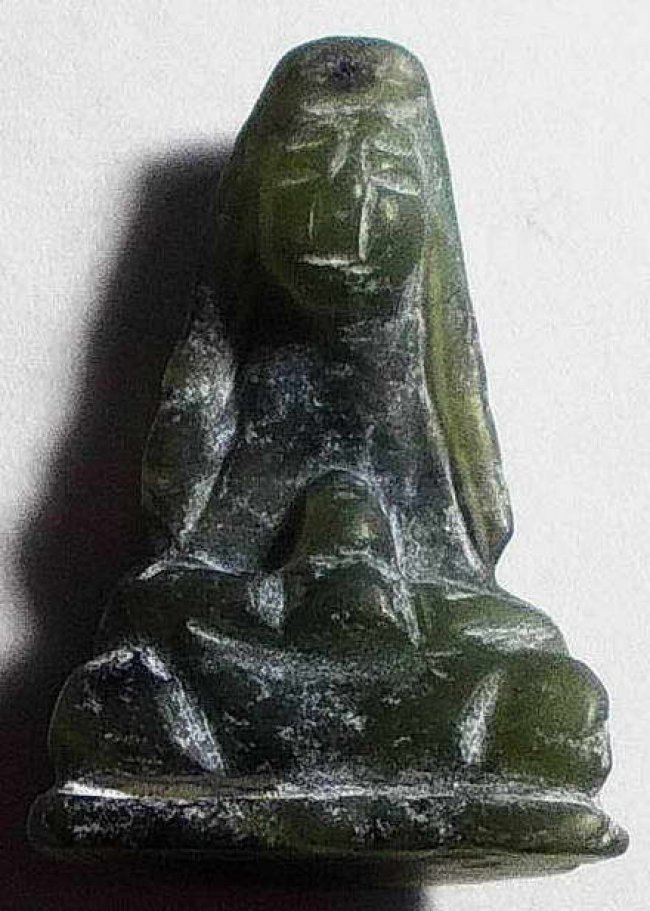 พระหยกแกะสลัก ลพ.วิริยังค์ วัดธรรมมงคล ปี 2536 