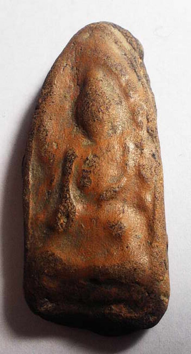 สรรค์นั่งไหล่ยก เนื้อดิน ชัยนาท