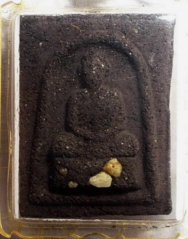 รูปเหมือน เนื้อผงเข้าว่านผสมดิน 7 ป่าช้า ลพ.จำเนียร วัดถ้ำเสือ กระบี่ 