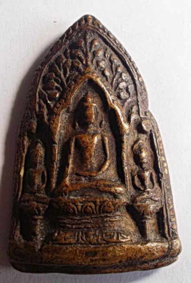 พระสาม เนื้อดิน ลำพูน