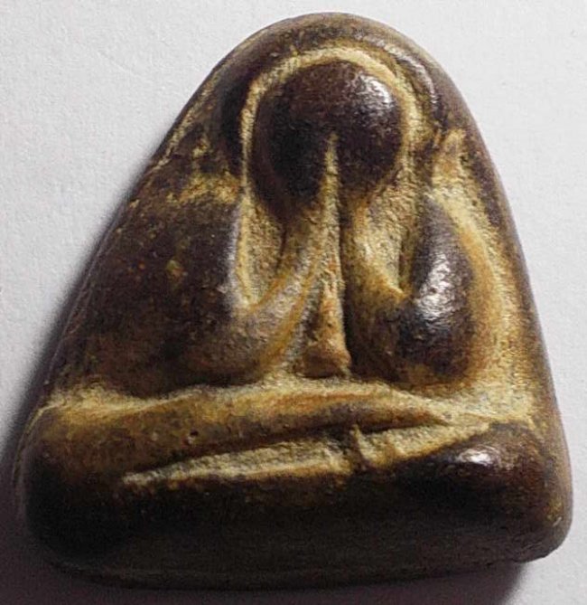 ปิดตาเนื้อกะลาเก่าหลังแบบ 