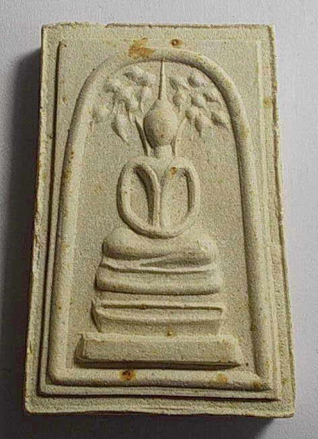 สมเด็จวัดเกาะแก้วนครสวรรค์ พิมพ์ปรกโพธิ์ เนื้อผง ปี2518 จ.ชลบุรี