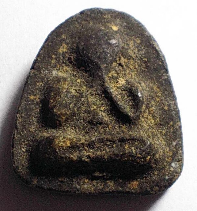 ปิดตา หลวงปู่ศรี วัดอ่างศิลา รุ่นแรก ปี 2500 หลังแบบ (ลองพิมพ์)