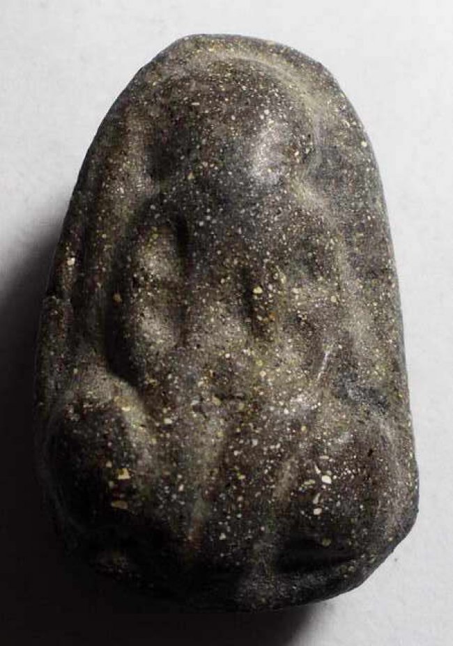 ปิดตาผงกระดูกผี พิมพ์โบราณ อจ.หนู วัดโพธิ์ท่าเตียน