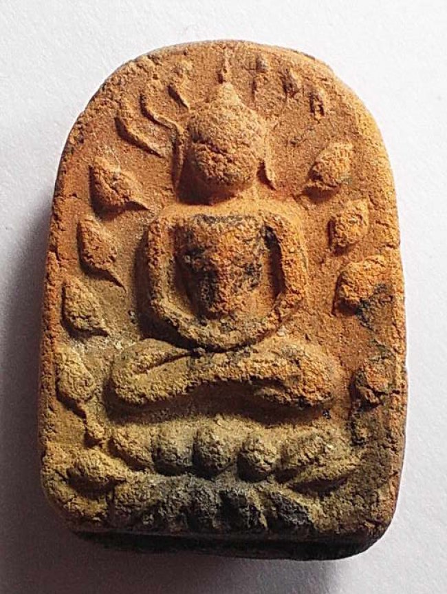 พระเล็บมือ หลวงพ่อเข่ง วัดพระพิเรนทร์ กรุงเทพฯ