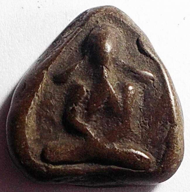 ปิดตาหลวงพ่อใหญ่ วัดระเว พิมพ์กลีบบัวหูกระต่าย