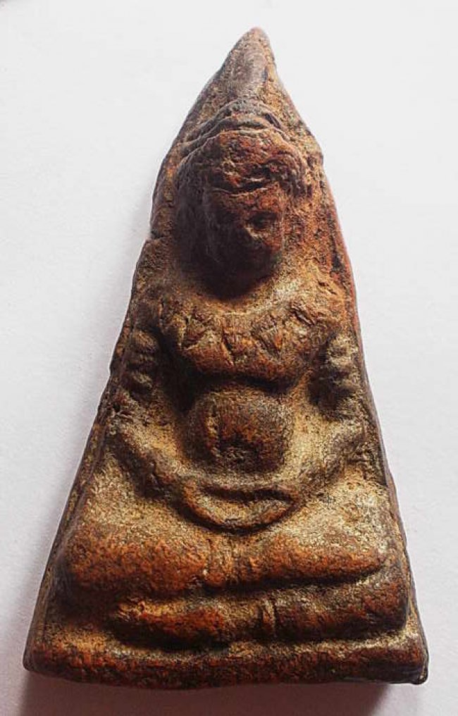 พระร่วงนั่งทรงเครื่อง