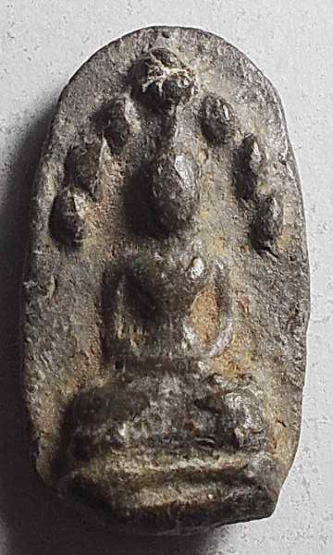 นาคปรก กรุเตาทุเรียง สุโขทัย