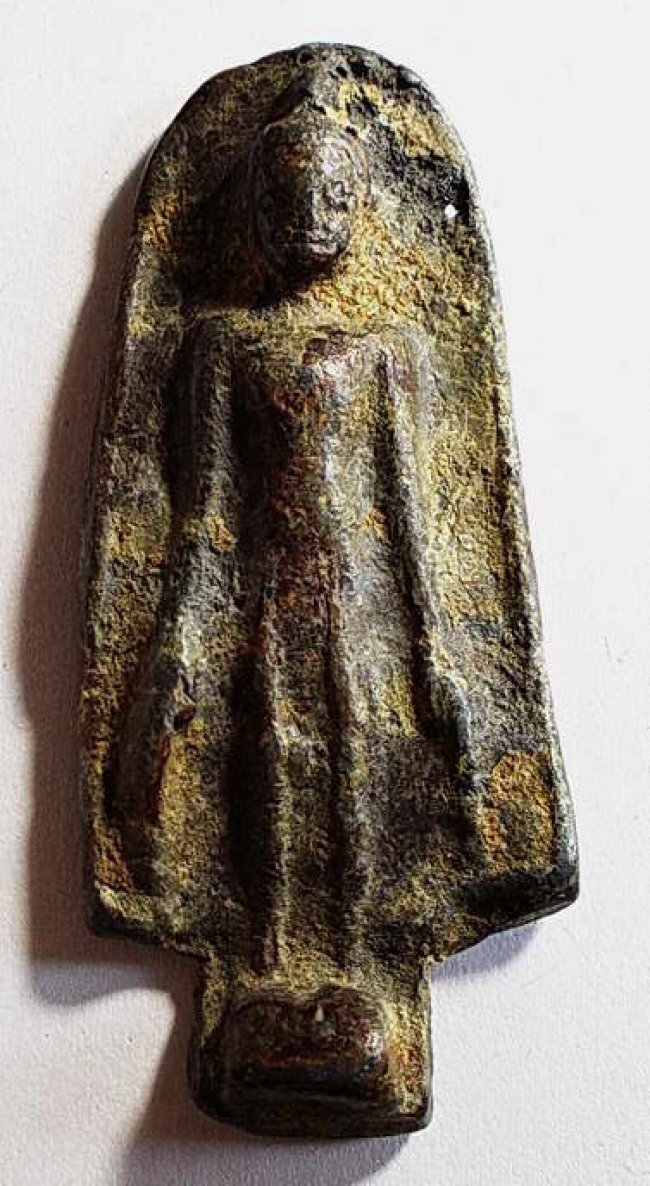 พระร่วงเปิดโลก สนิมแดง