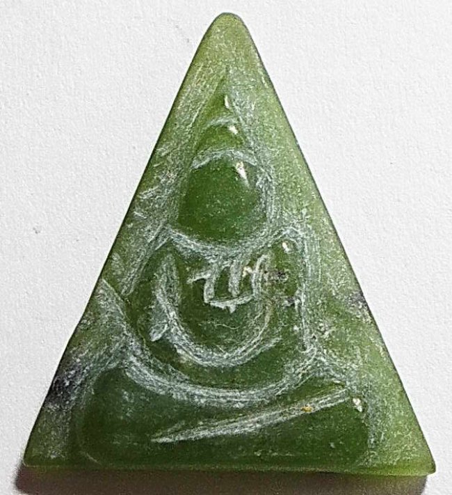 พระหยกแกะสลัก ลพ.วิริยังค์ วัดธรรมมงคล ปี 36