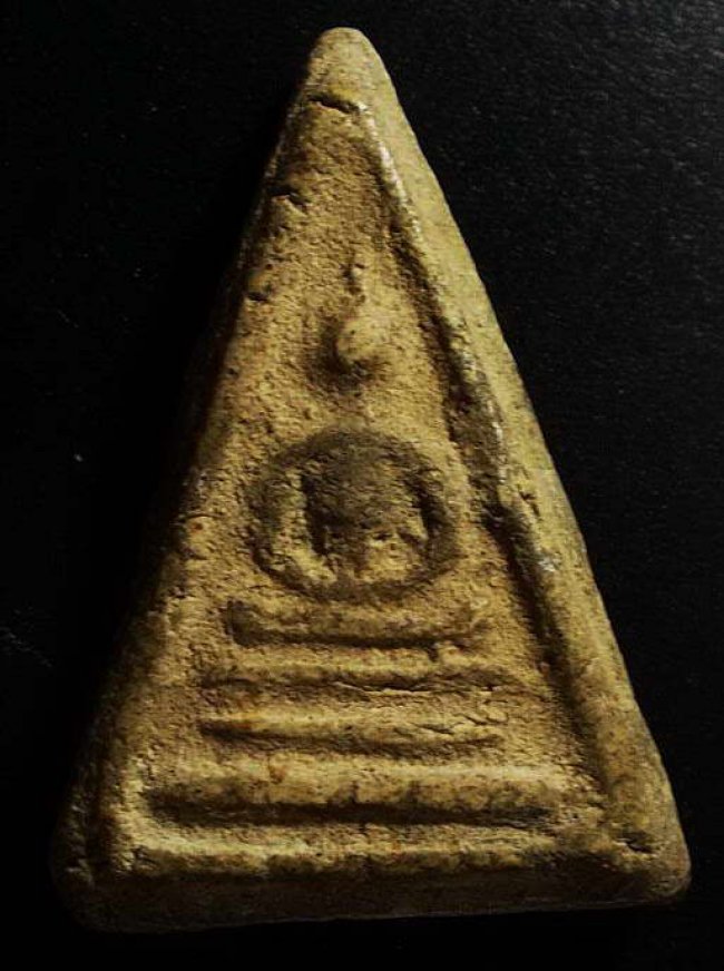 สมเด็จเผ่า วัดอินทร์  ปี 2495 พิมพ์สามเหลี่ยม