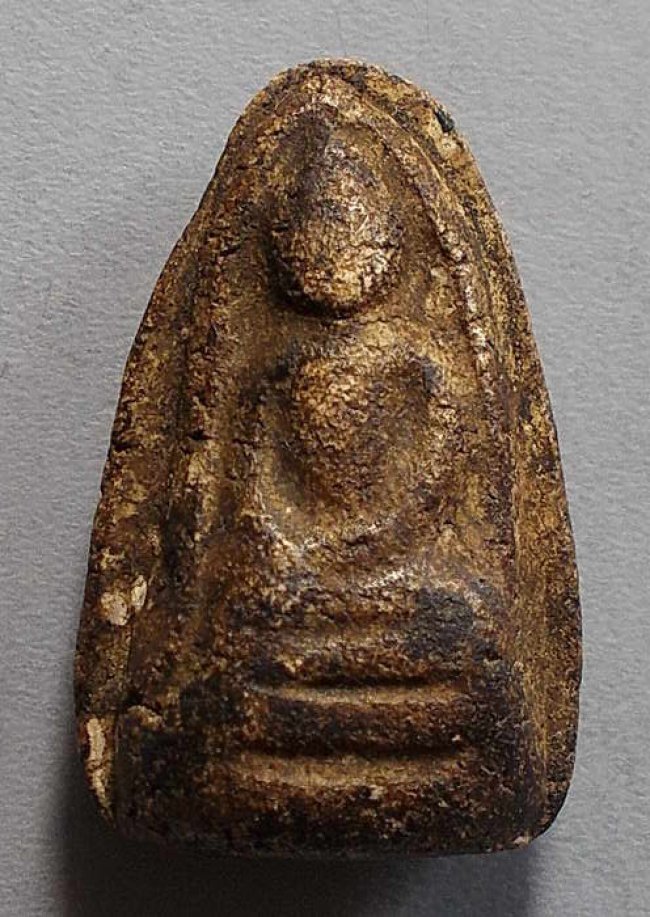 พระรอดขรัวอีโต้ กรุวัดเลียบ