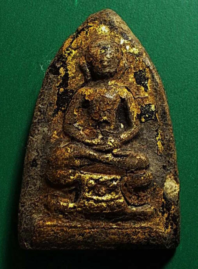 พระกรุวัดสามปลื้ม พิมพ์กลีบบัว