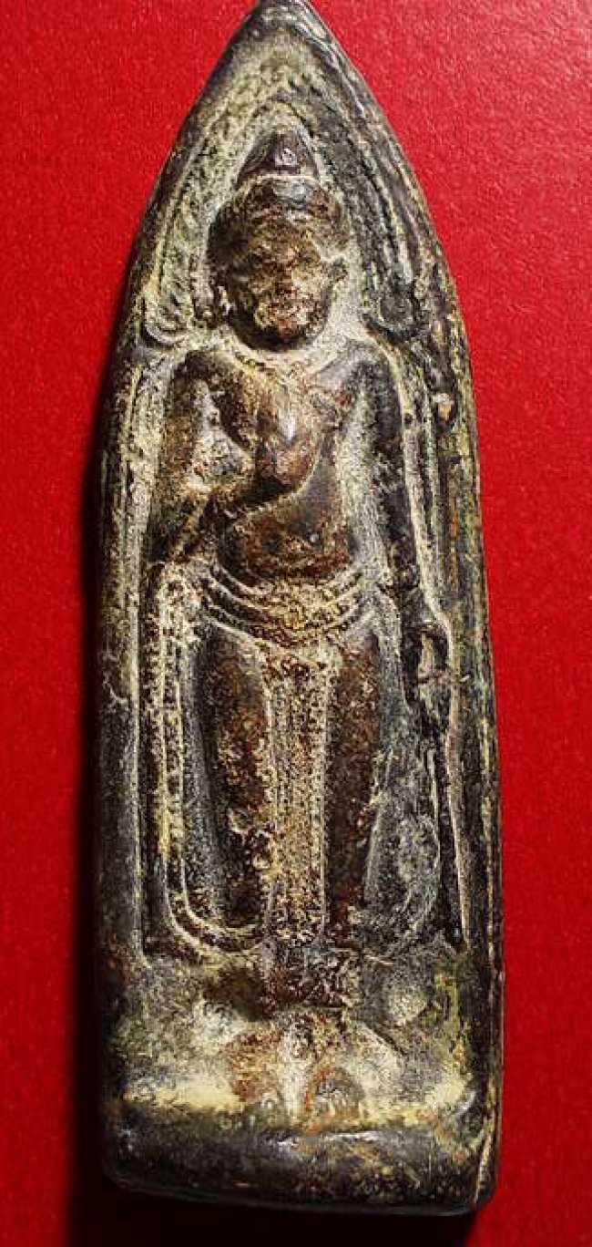 พระร่วงยืนประทานพร สนิมแดง