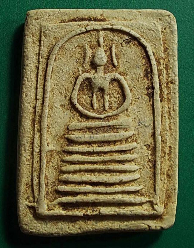 สมเด็จ 7 ชั้น วัดเกศไชโย อ่างทอง