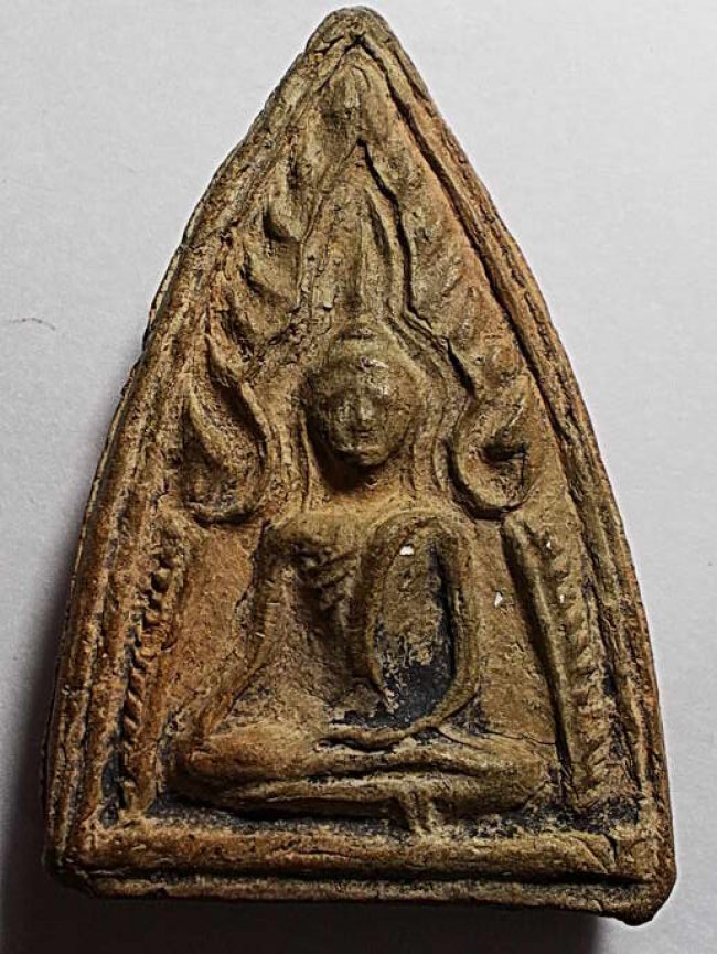 ขุนแผน เนื้อดิน ลพ.โหน่ง วัดคลองมะดัน สุพรรณบุรี