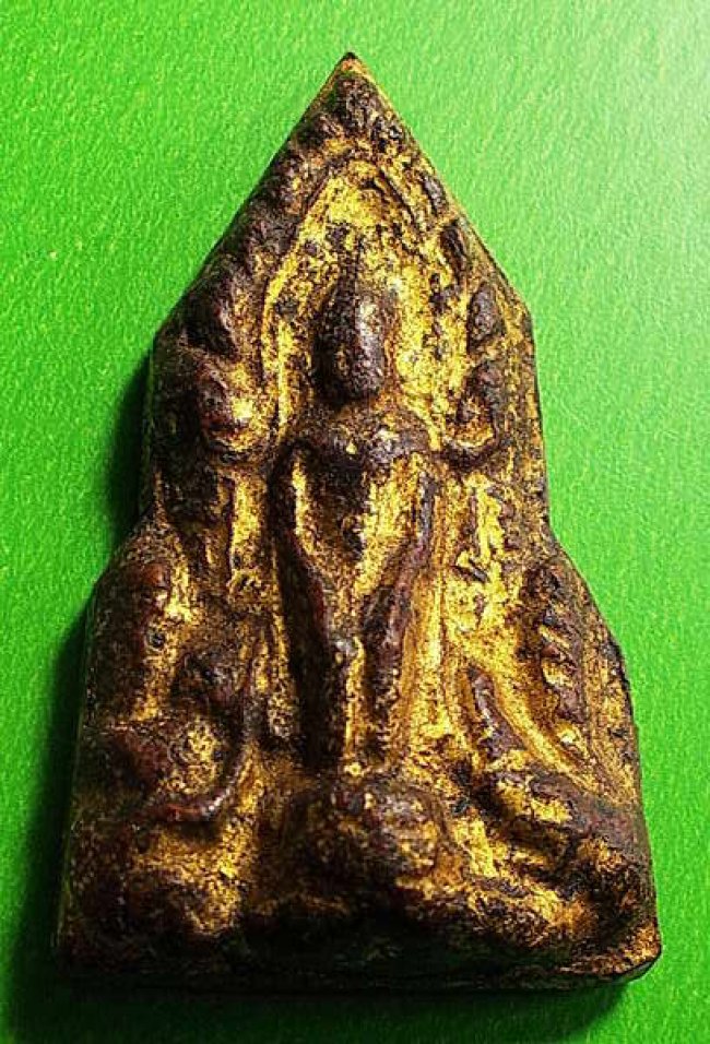 พระกรุวัดประยูรวงศาวาส ปางป่าเลไลย์ มีรักมีทอง