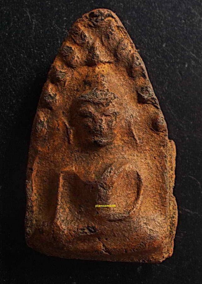 พระขุนแผนพลายคู่ตัดเดี่ยว กรุบ้านกร่าง พิมพ์อกครุฑเศียรโต สุพรรณบุรี