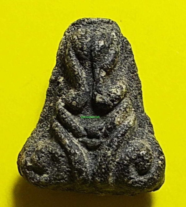 พระปิดตา เนื้อผงหัวบานเย็น หลวงปู่เอี่ยม วัดหนัง