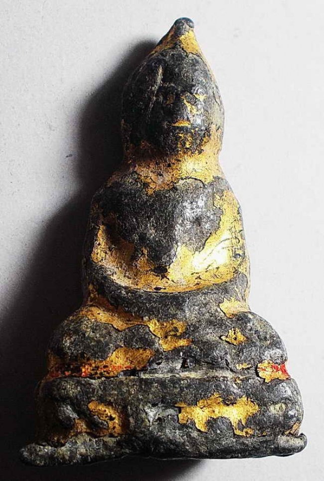 พระพุทธปางสมาธิ ใต้ฐานดินไทย