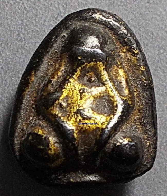 พระปิดตาหลังยันต์ เนื้อเมฆพัตร ลป.ทอง วัดราชโยธา 