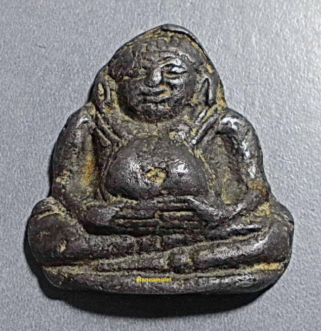 พระสังกัจจายน์ครึ่งซีก กำแพงเพชร