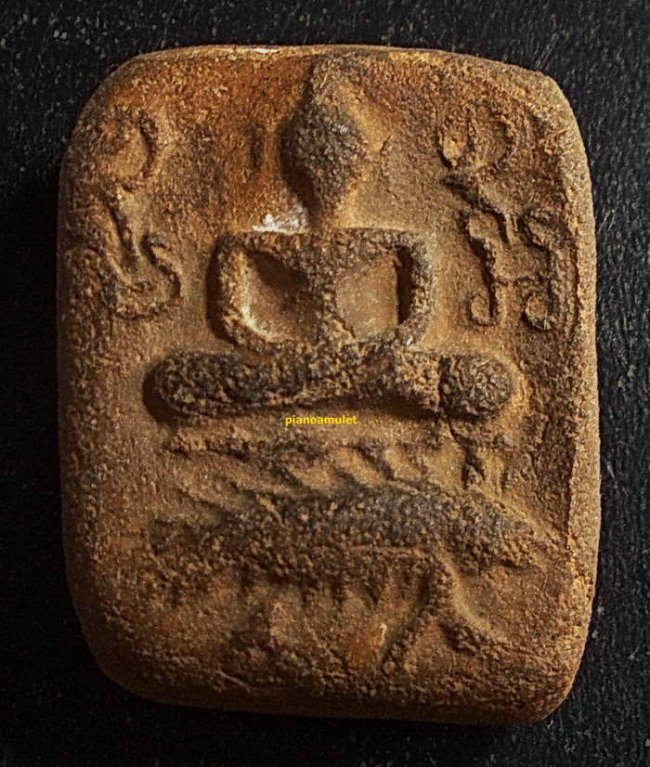 หลวงพ่อปาน วัดบางนมโค ทรงเม่นบัวชั้นเดียว อุดผงเดิม