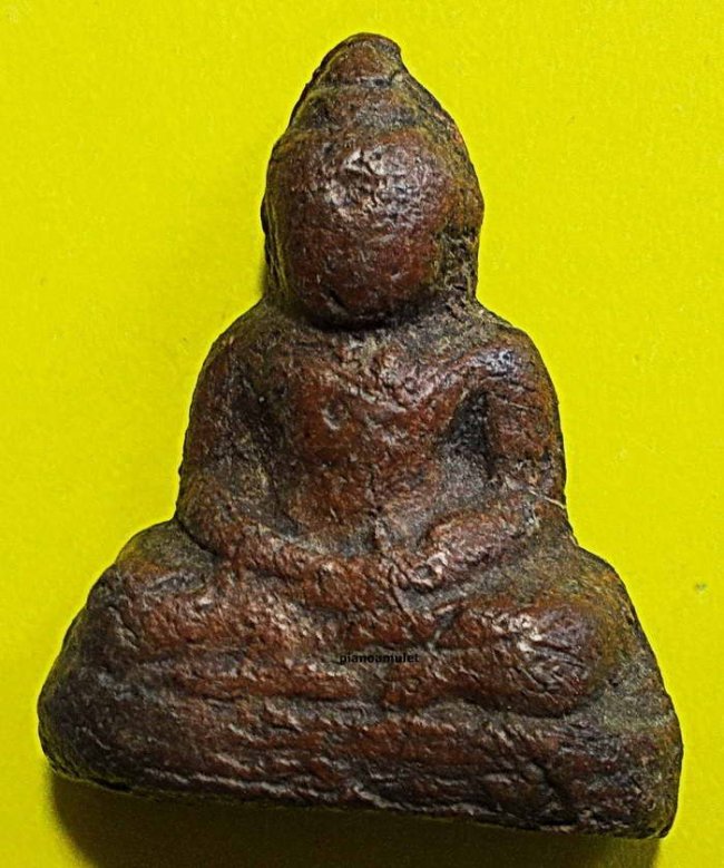 ลพ.โต เนื้อดิน กรุบางกระทิง อยุธยา พิมพ์สมาธิตัดชิด