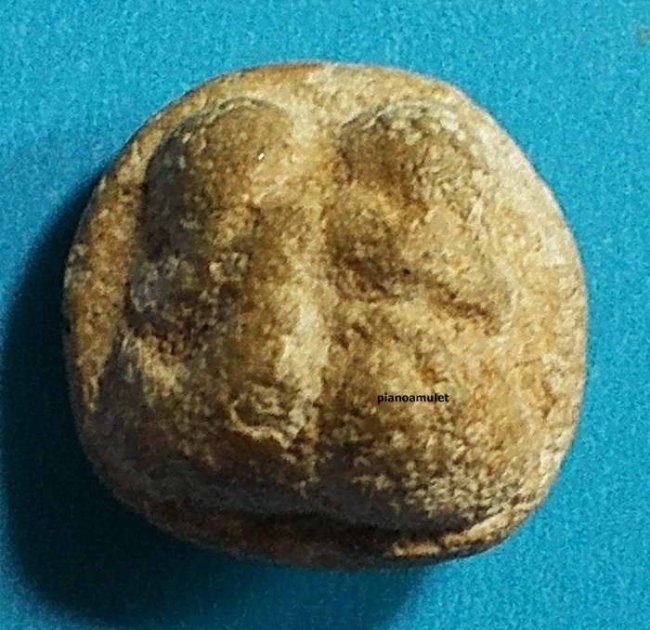 พระกรุอัมพวา พิมพ์ปิดตาสองเกลอ