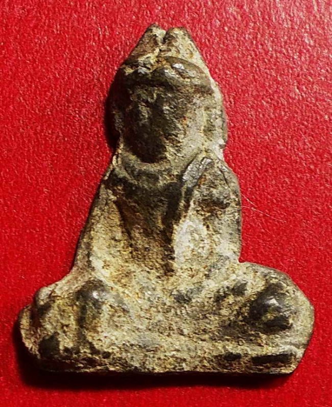 พระร่วงนั่ง กรุช่างกล ลพบุรี