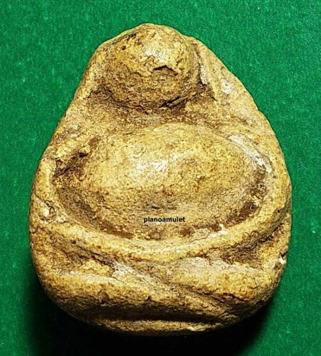 พระกรุอัมพวา เนื้อผงน้ำมัน พิมพ์สังกัจจายน์