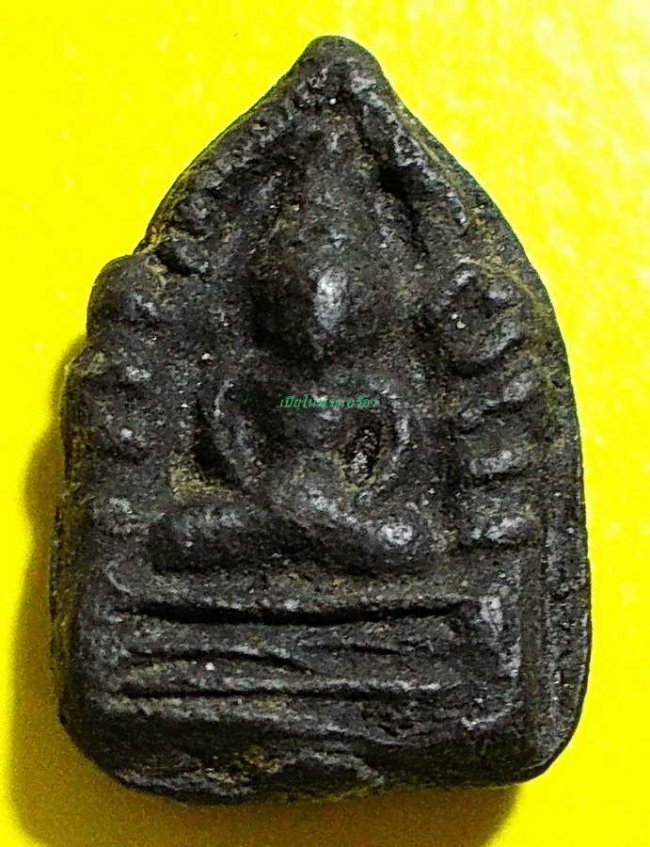 พระผงดำ หลวงพ่ออิ่ม วัดหัวเขา สุพรรณบุรี