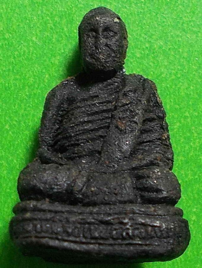 รูปเหมือนเนื้อว่านลอยองค์ ลพ.จำเนียร วัดถ้ำเสือ กระบี่