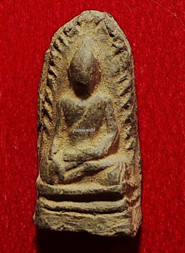 พระรอดวัดพระสิงห์ ปี 2496 ก้นจารย์ยันต์หลวงพ่อเงิน