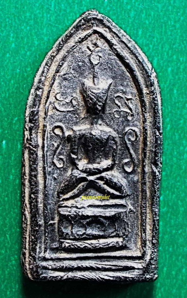 พระกรุวัดชนะสงคราม พิมพ์ขัดสมาธิเพชร 