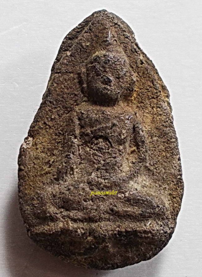 นางแขนอ่อน กรุเจดีย์สูง สุโขทัย