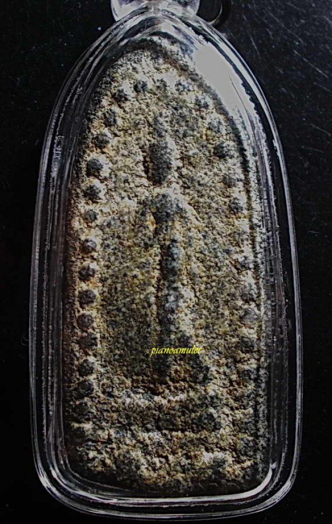 พระยอดอัฏฐารส  เนื้อชินเขียว กรุวัดพระศรีรัตนมหาธาตุ พิษณุโลก