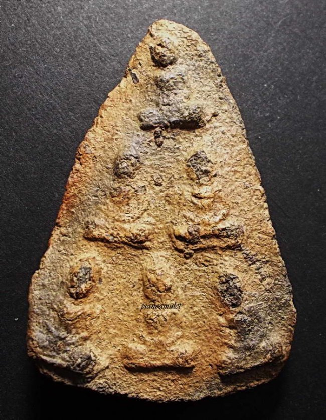 พระแผงเชตุพนหก เนื้อดิน กรุวัดมหาธาตุ จ.สุโขทัย