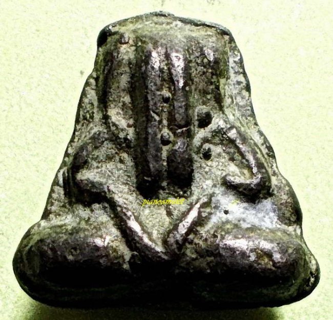 ปิดตาหลวงปู่เอียม วัดหนัง กรุวัดนางชี พิมพ์แขนชิด