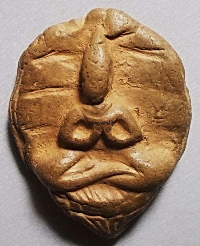 หลวงพ่อลี พิมพ์พนมมือใบโพธิ์ วัดป่าคลองกุ้ง จันทบุรี ปี.2496