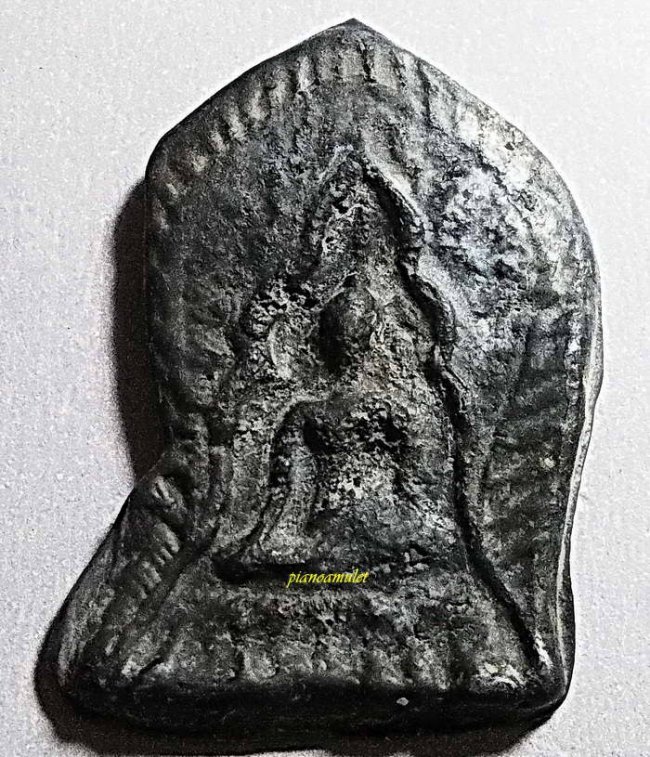 พระขุนแผนใบเสมา กรุวัดมณเฑียร อยุธยา พระขุนแผนใบเสมา กรุวัดมณเฑียร อยุธยา