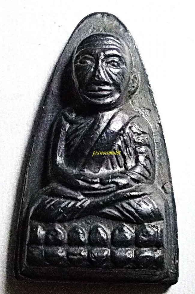 ลป.ทวดหลังหนังสือใหญ่ บล็อคเสาอากาศ วัดช้างให้ ปี 05