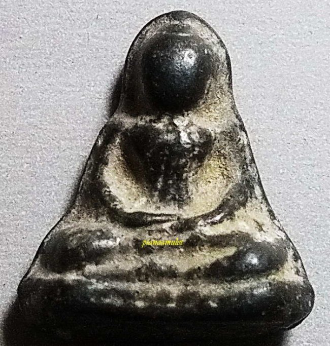 หลวงพ่อโต กรุวัดท่าฉนวน พิมพ์สมาธิ สนิมแดง