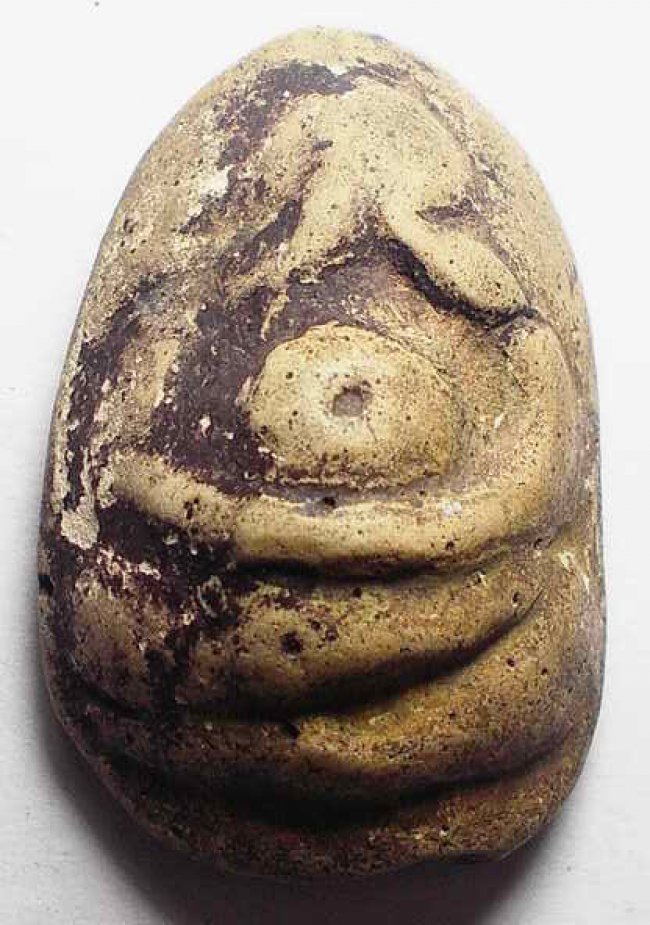 ปิดตา เนื้อผงผสมกระดูกผี วัดโพธิ์ท่าเตียน