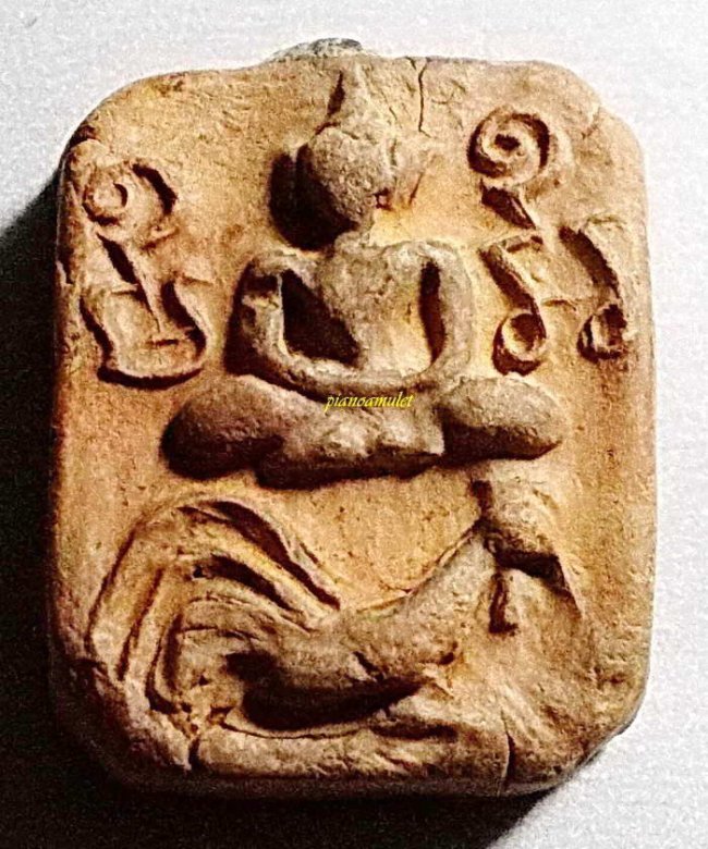 พระหลวงพ่อปาน วัดบางนมโค พิมพ์ทรงไก่หางห้าเส้น พระหลวงพ่อปาน วัดบางนมโค พิมพ์ทรงไก่หางห้าเส้น